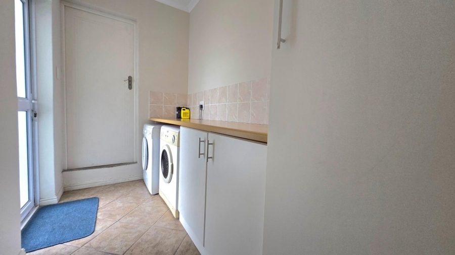 3 Bedroom Property for Sale in Franskraal Western Cape